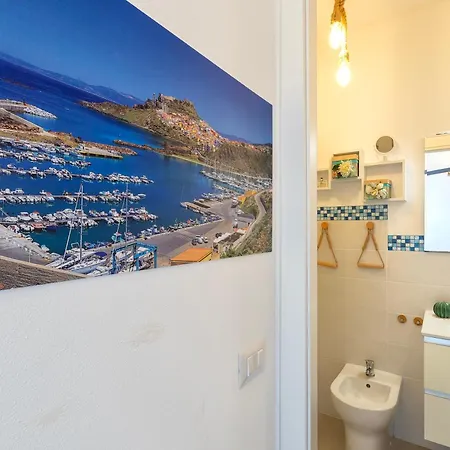 Sardinia Re - Smeralda 18 Castelsardo